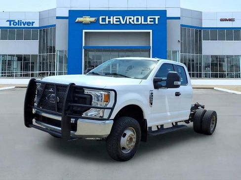 Used 2022 Ford F350 XL w/ Power Equipment Group AWD/4WD image 2