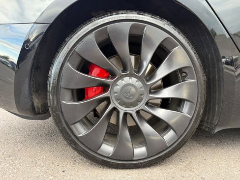 Used 2022 Tesla Model 3 Performance image 10