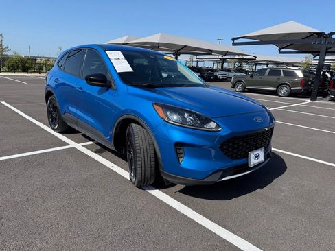 Used 2020 Ford Escape SE Sport FWD image 3