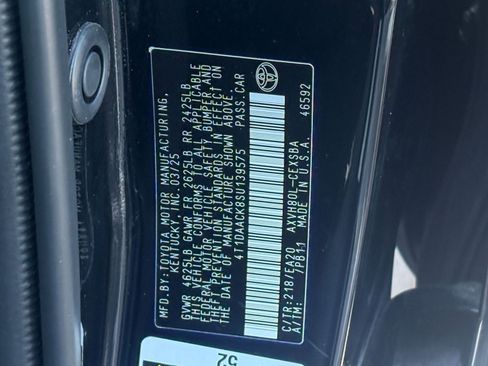 Used 2025 Toyota Camry SE image 25