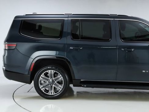 Used 2023 Jeep Wagoneer Series II w/ Flexible Seating Group AWD/4WD image 15