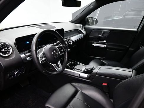 Used 2021 Mercedes-Benz GLB 250 image 7
