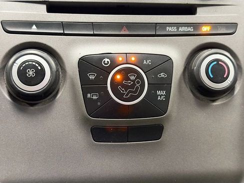 Used 2016 Ford Taurus SE image 13