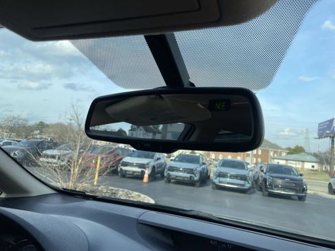 Used 2013 Toyota Venza XLE w/ XLE Premium Pkg image 27