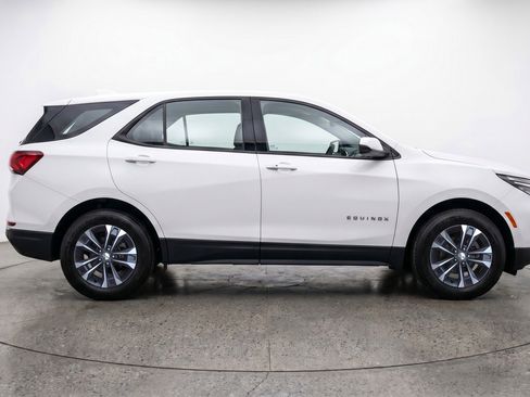 Used 2025 Chevrolet Equinox LT image 11