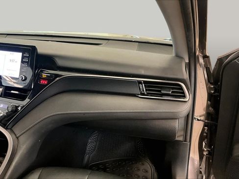 Used 2023 Toyota Camry SE FWD image 16