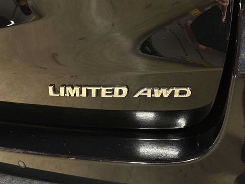 Used 2019 Toyota Highlander Limited AWD/4WD image 30
