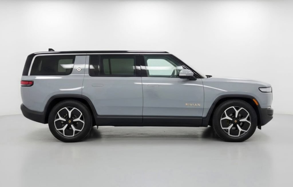 Used 2023 Rivian R1S Adventure Quad AWD/4WD image 6