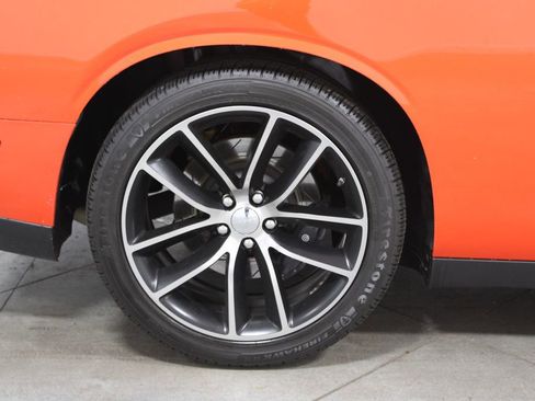 Used 2016 Dodge Challenger R/T Scat Pack w/ Leather Interior Group image 13