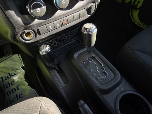 Used 2017 Jeep Wrangler Sport w/ Connectivity Group image 19