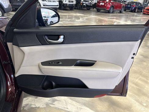 Used 2016 Kia Optima LX w/ LX Convenience Package FWD image 18