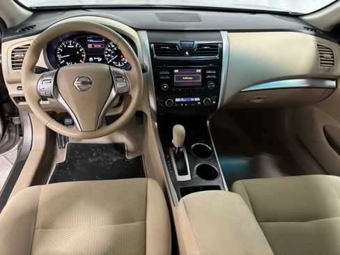 Used 2014 Nissan Altima 2.5 SV image 19