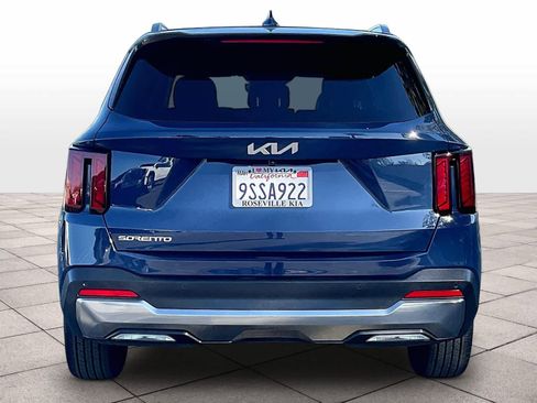 Used 2025 Kia Sorento S w/ Panoramic Sunroof Package image 7