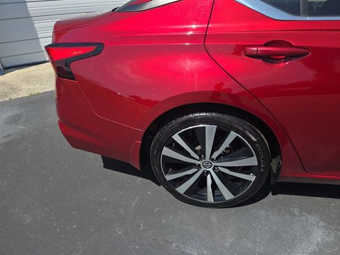 Used 2020 Nissan Altima 2.5 SR FWD image 25