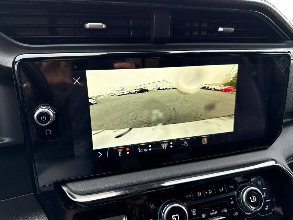 Used 2024 GMC Sierra 1500 AT4 w/ Technology Package AWD/4WD image 13