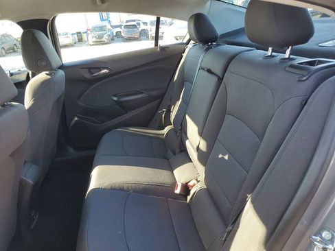 Used 2019 Chevrolet Cruze LT image 28