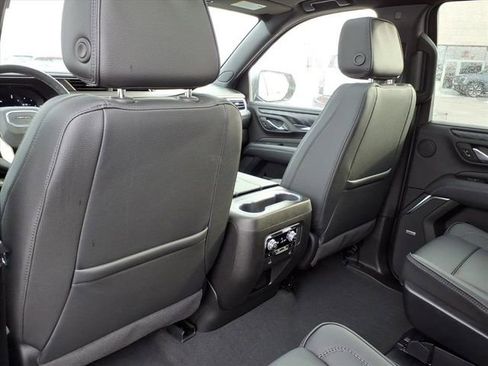 Used 2024 GMC Yukon Denali w/ LPO, Floor Liner Package image 16
