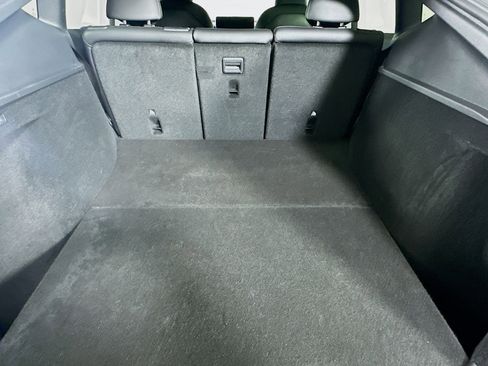 Used 2024 Tesla Model Y Long Range image 27
