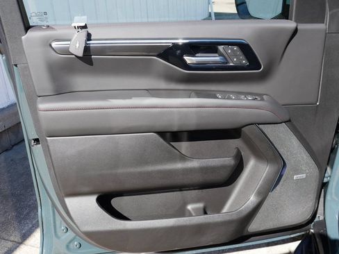 New 2026 Chevrolet Suburban RST w/ Advanced Technology Package AWD/4WD image 30