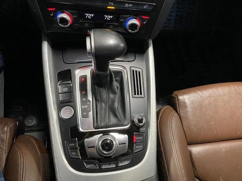 Used 2017 Audi Q5 2.0T Premium Plus w/ Technology Package image 3