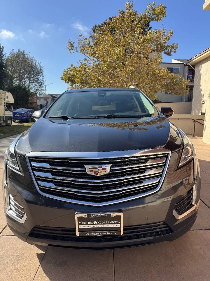 Used 2017 Cadillac XT5 Luxury w/ Driver Awareness Package FWD image 2