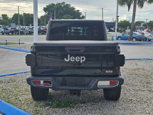 Used 2020 Jeep Gladiator Overland w/ LED Lighting Group AWD/4WD image 7