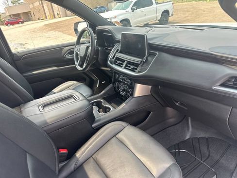 Used 2024 Chevrolet Tahoe Z71 w/ Luxury Package AWD/4WD image 33