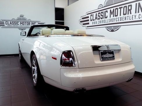 Used 2011 Rolls-Royce Phantom Drophead Coupe image 5
