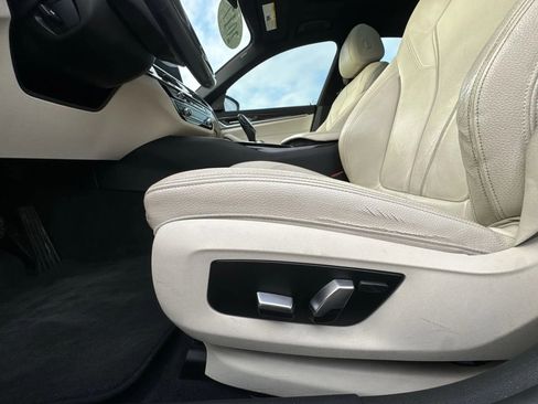 Used 2017 BMW 540i xDrive image 14