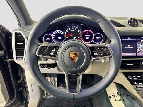 Used 2023 Porsche Cayenne Platinum Edition AWD/4WD image 12