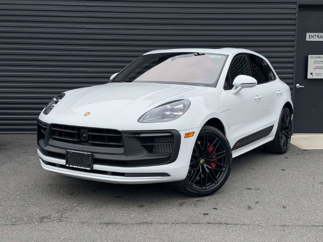Certified 2024 Porsche Macan GTS AWD/4WD image 1