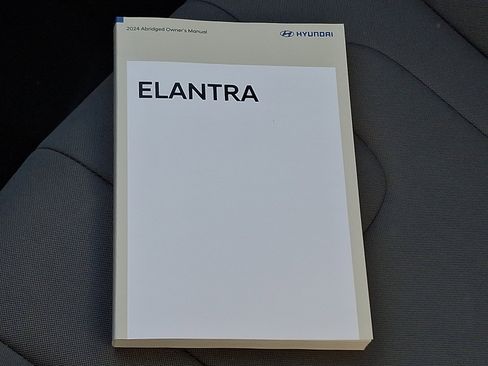 Used 2024 Hyundai Elantra SEL image 28