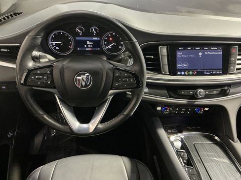 Used 2024 Buick Enclave Essence image 24