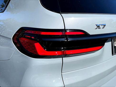 New 2026 BMW X7 M60i AWD/4WD image 14