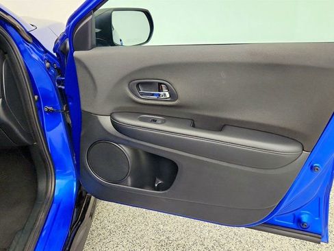 Used 2022 Honda HR-V Sport image 25