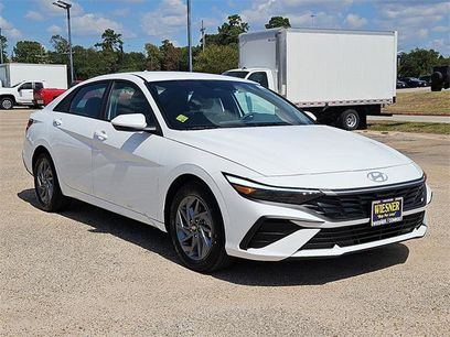 New 2025 Hyundai Elantra Blue