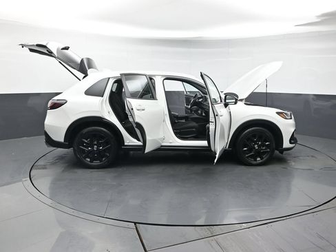Certified 2024 Honda HR-V Sport image 49