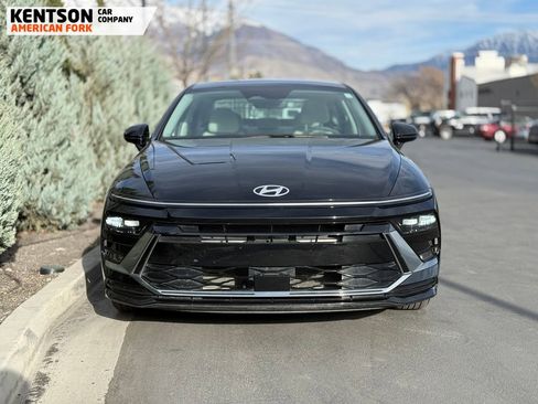 Used 2025 Hyundai Sonata SEL FWD image 2