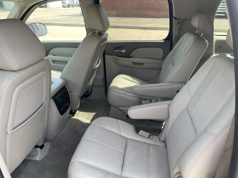 Used 2010 Chevrolet Suburban LT AWD/4WD image 10