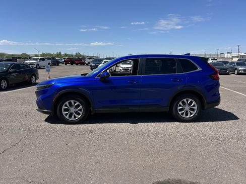 Used 2025 Honda CR-V LX image 2