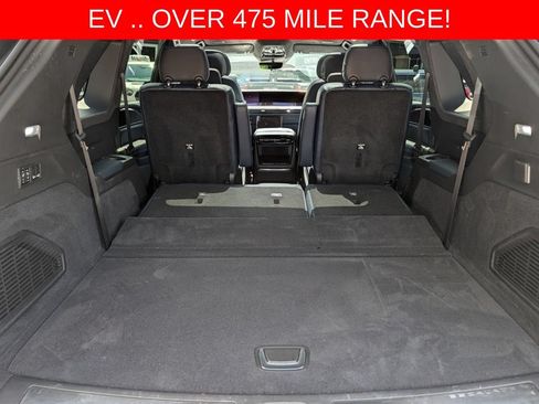 Used 2025 Cadillac Escalade IQ Luxury 2 w/ LPO, Premium Carpet Package AWD/4WD image 23