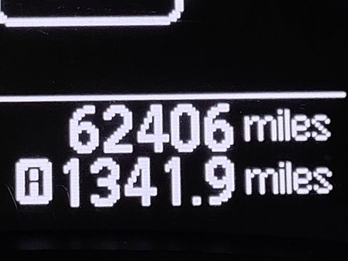 Used 2015 Nissan Leaf SL w/ Premium Package image 22