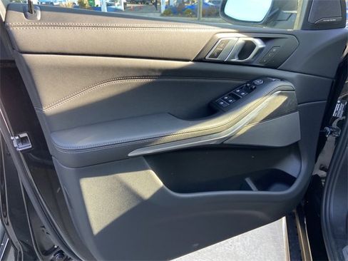 Certified 2024 BMW X5 xDrive40i w/ Premium Package image 23