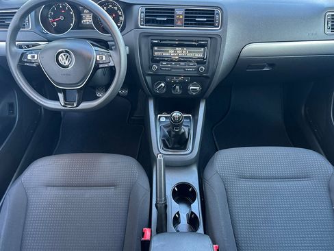 Used 2015 Volkswagen Jetta SE image 10