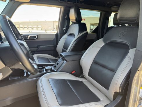 Used 2024 Ford Bronco Wildtrak AWD/4WD image 24