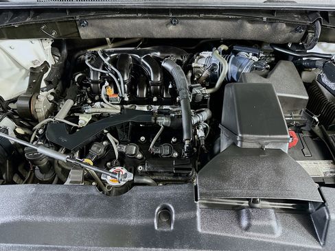 Used 2019 Toyota Highlander XLE image 37