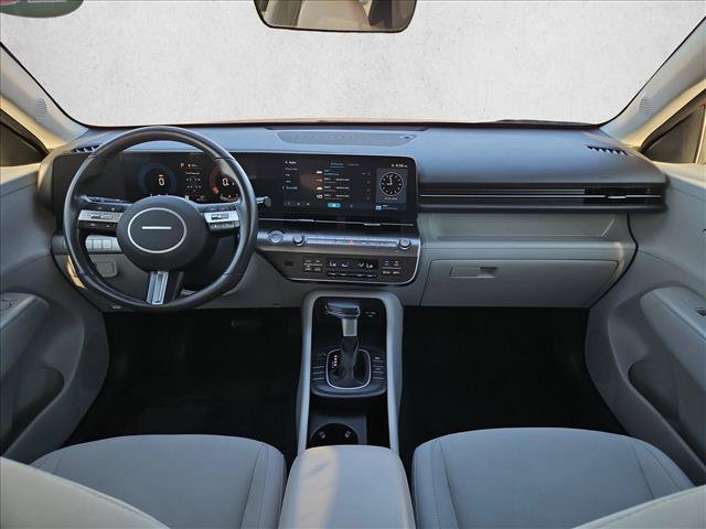 Used 2025 Hyundai Kona SEL FWD image 17