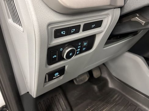 Used 2022 Ford F150 XLT w/ Equipment Group 302A High image 17