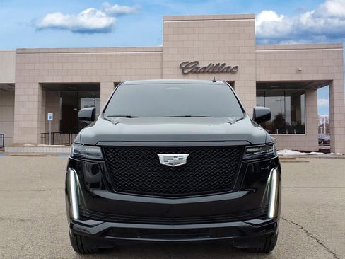 Used 2023 Cadillac Escalade Sport Platinum w/ LPO, ONYX Package image 2