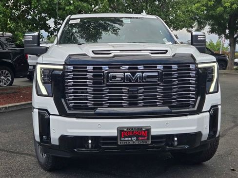 New 2026 GMC Sierra 2500 Denali Ultimate AWD/4WD image 2